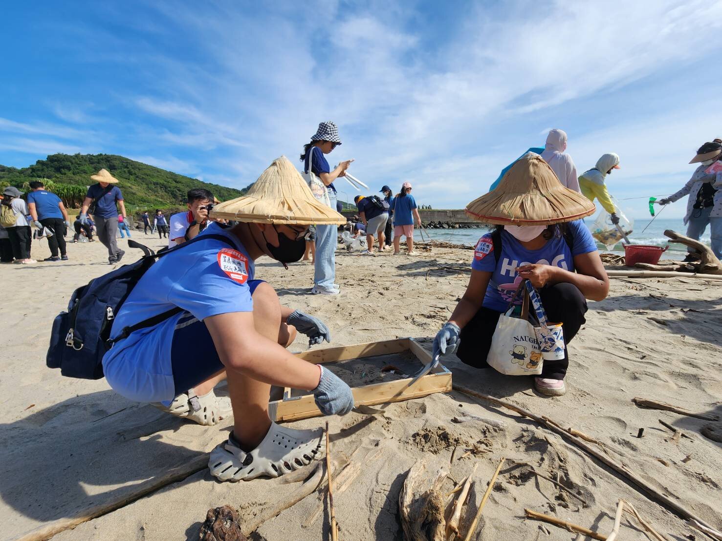 宜鼎國際 ESG 淨灘日｜基金會助學生攜家人熱情參與，共築環保行動力